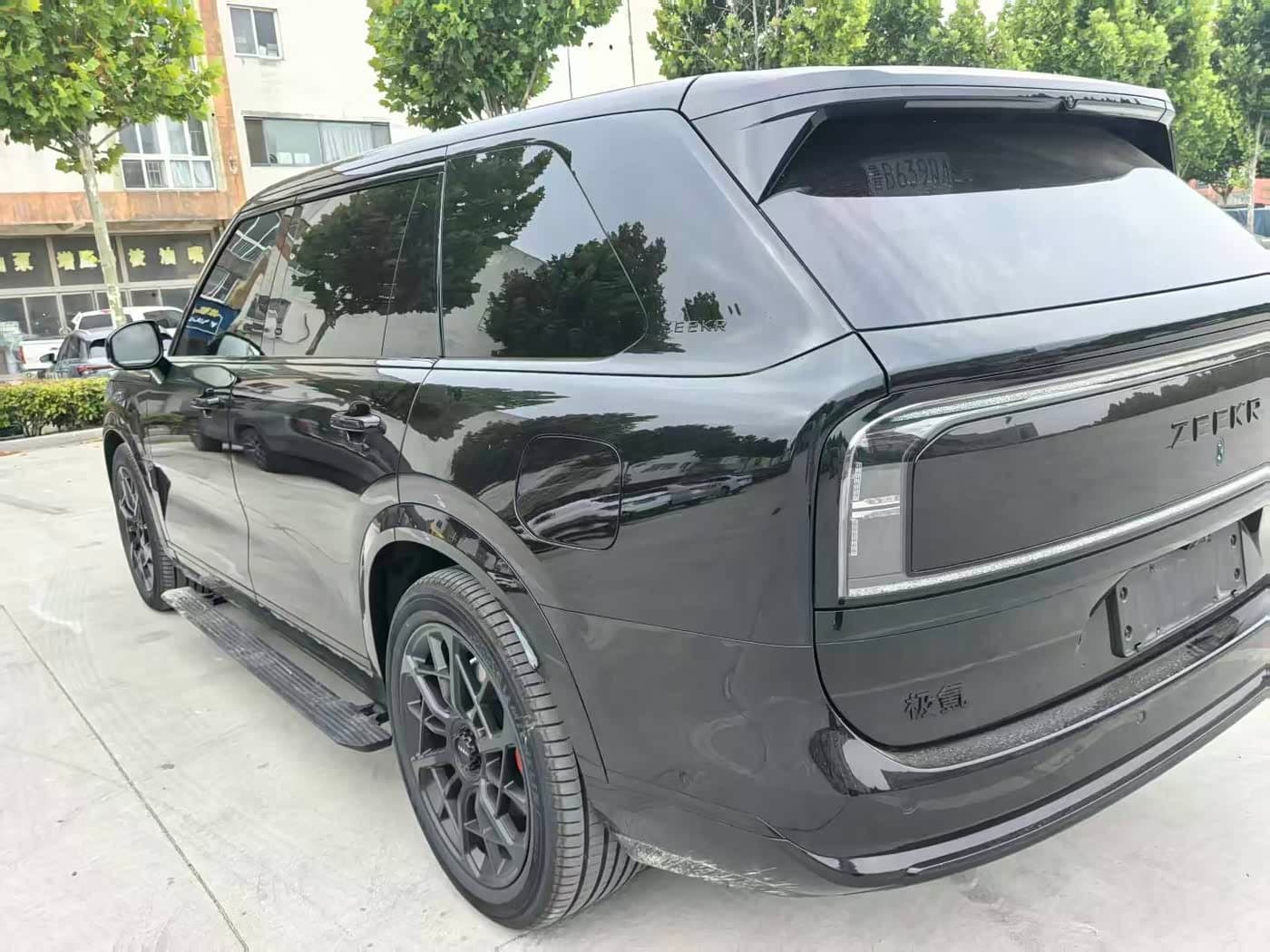 2025 Zeekr 9X Black, 9,000 km, China export – photo 5