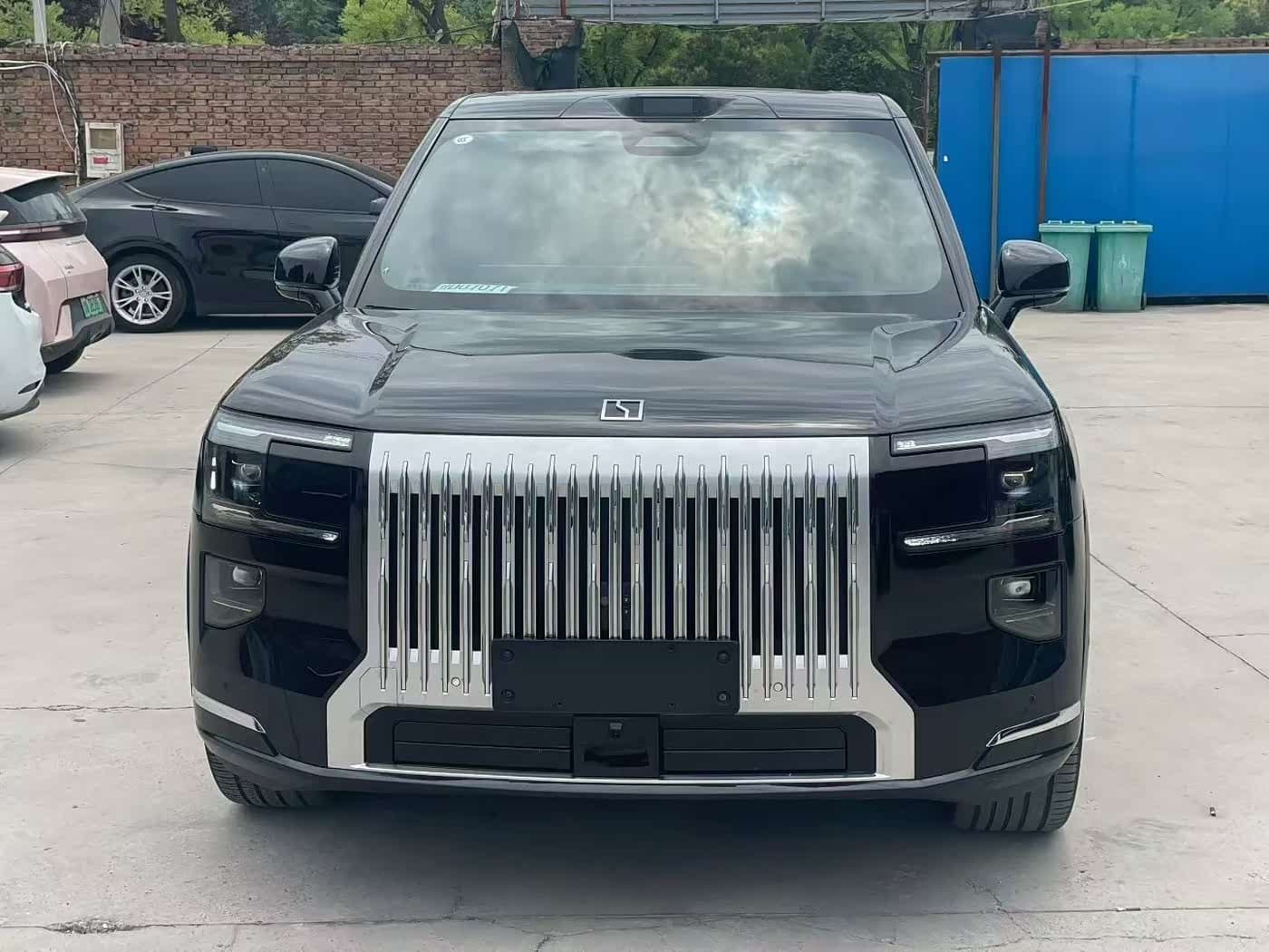 2025 Zeekr 9X Black, 10,000 km, China export – photo 2