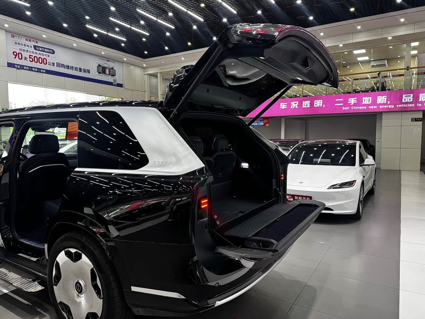 2025 Zeekr 9X Black, 7,000 km, China export – photo 19