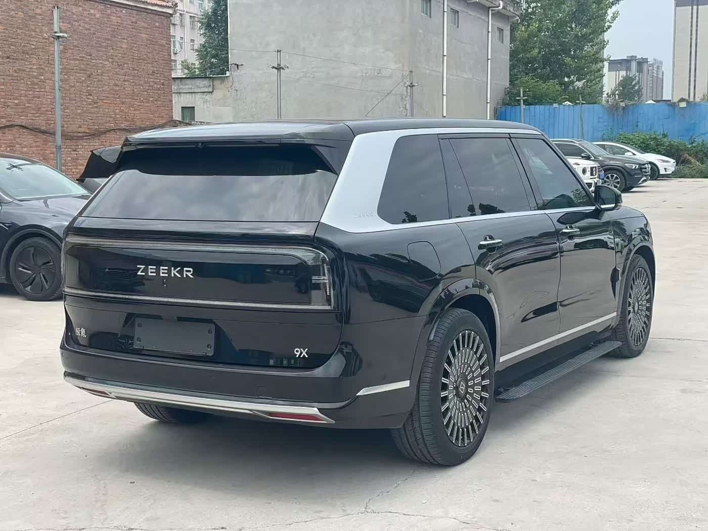 2025 Zeekr 9X Black, 10,000 km, China export – photo 7