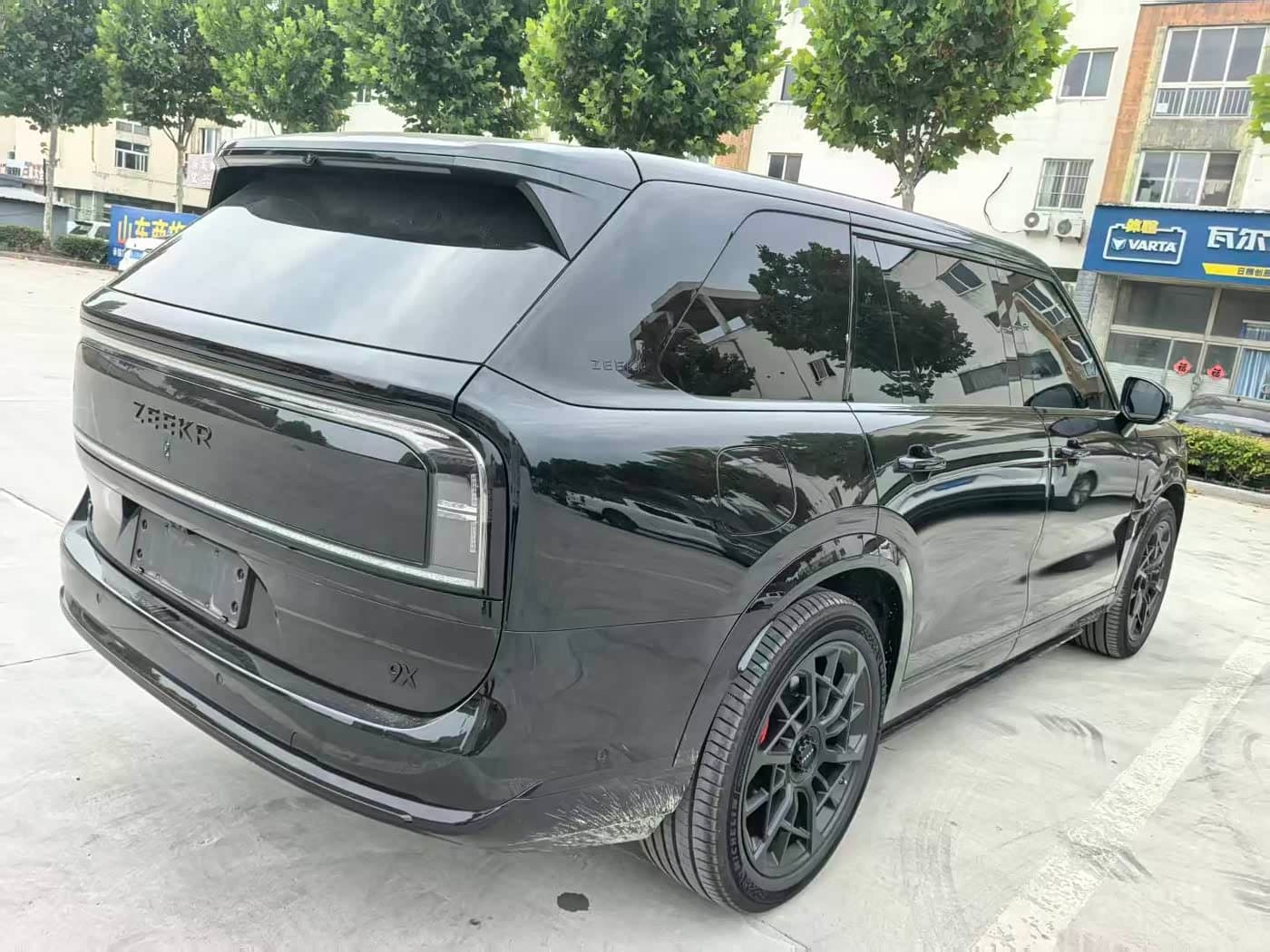 2025 Zeekr 9X Black, 9,000 km, China export – photo 6