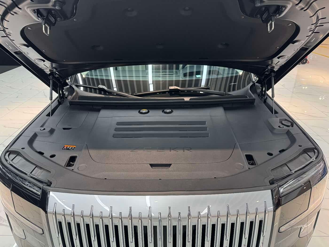 2025 Zeekr 9X Black, 27,900 km, China export – photo 14