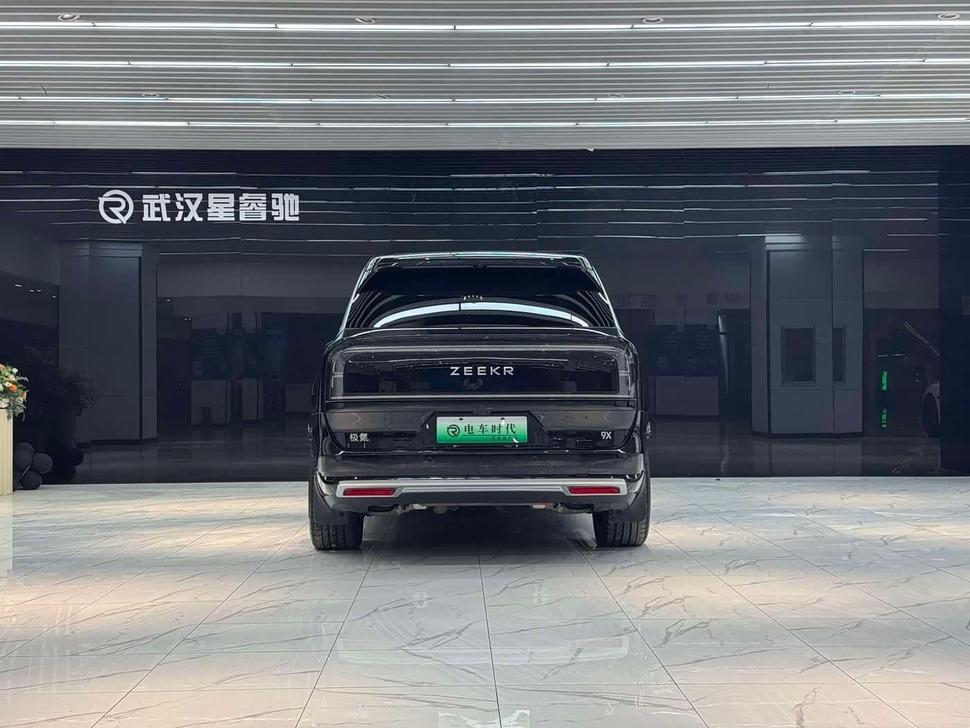 2025 Zeekr 9X Black, 27,900 km, China export – photo 6