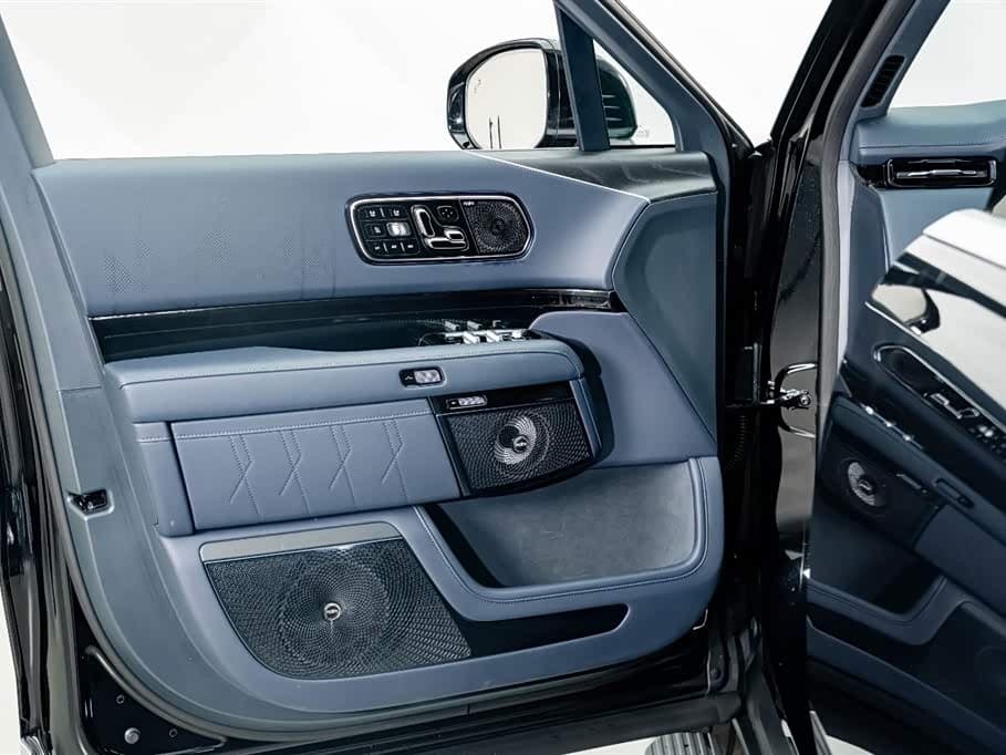 2025 Zeekr 9X Black, 5,300 km, China export – photo 18