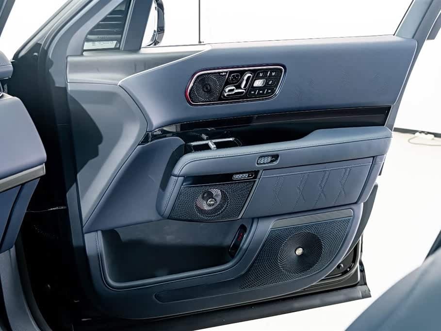 2025 Zeekr 9X Black, 5,300 km, China export – photo 17
