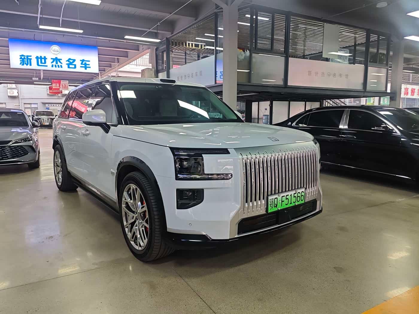 2025 Zeekr 9X White, 10,000 km, China export – photo 3