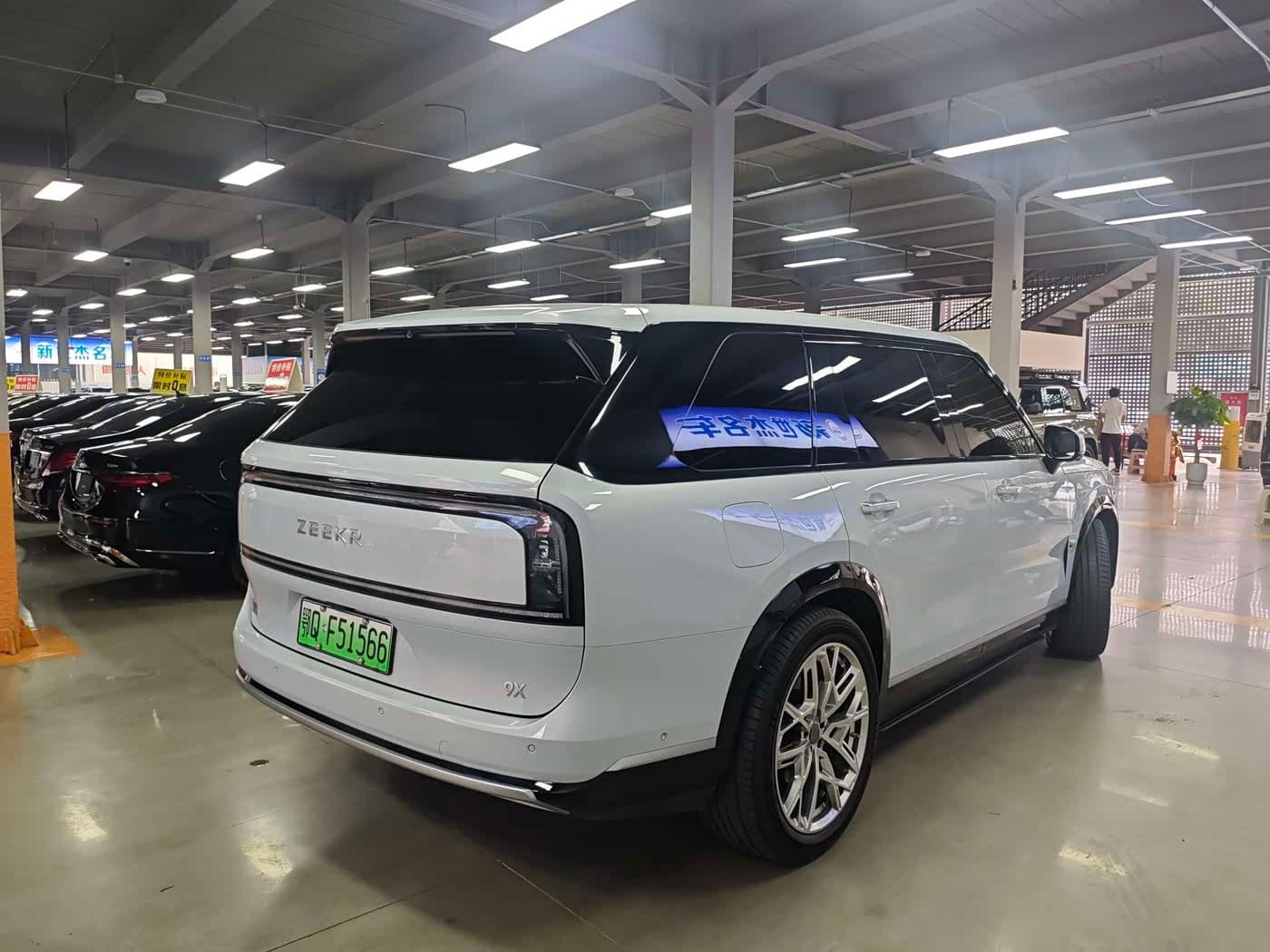 2025 Zeekr 9X White, 10,000 km, China export – photo 11