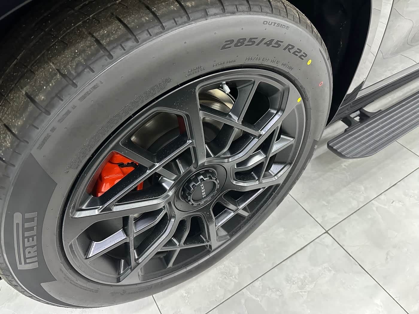 2025 Zeekr 9X Black, 100 km, China export – photo 15
