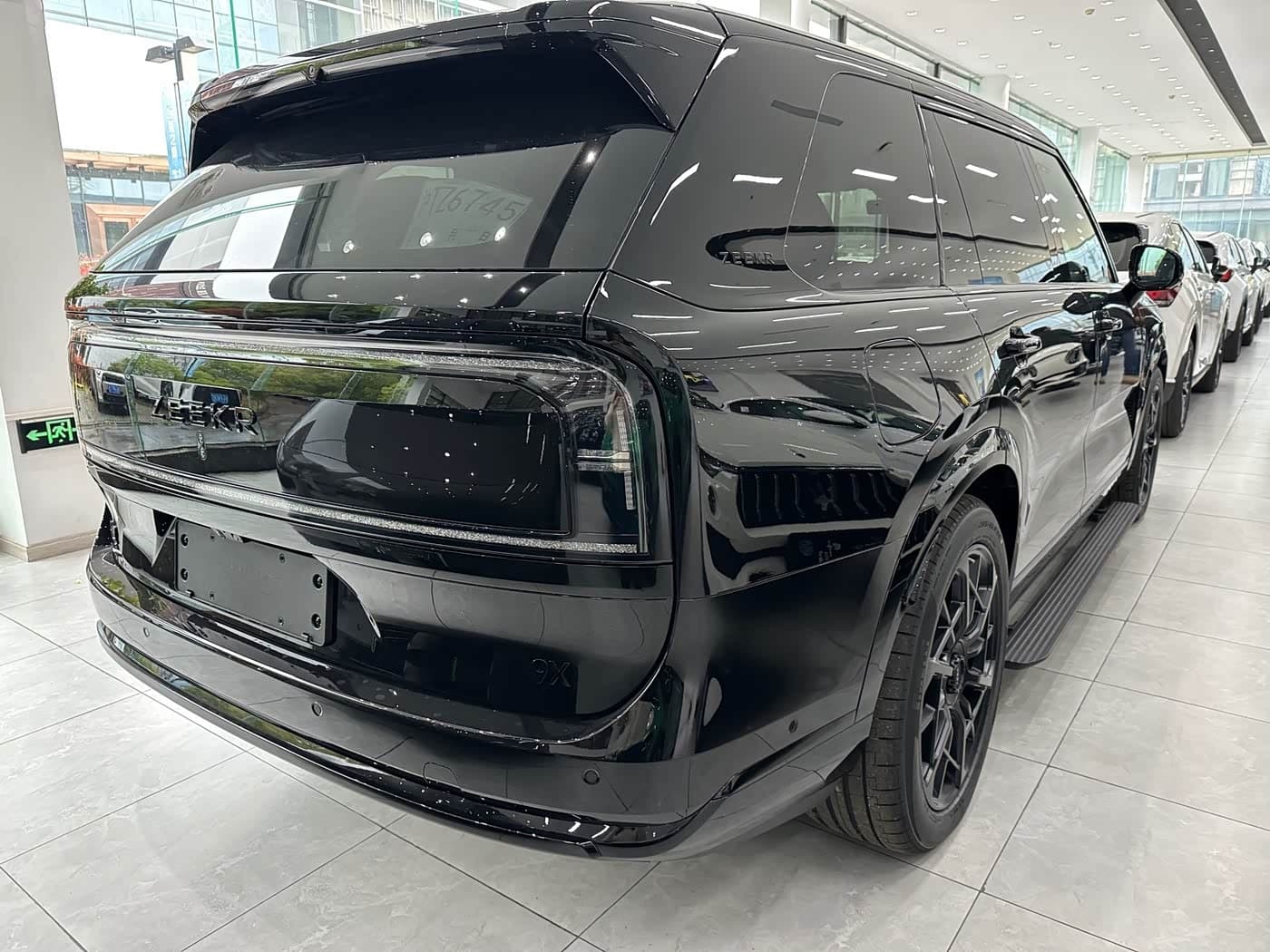 2025 Zeekr 9X Black, 100 km, China export – photo 14