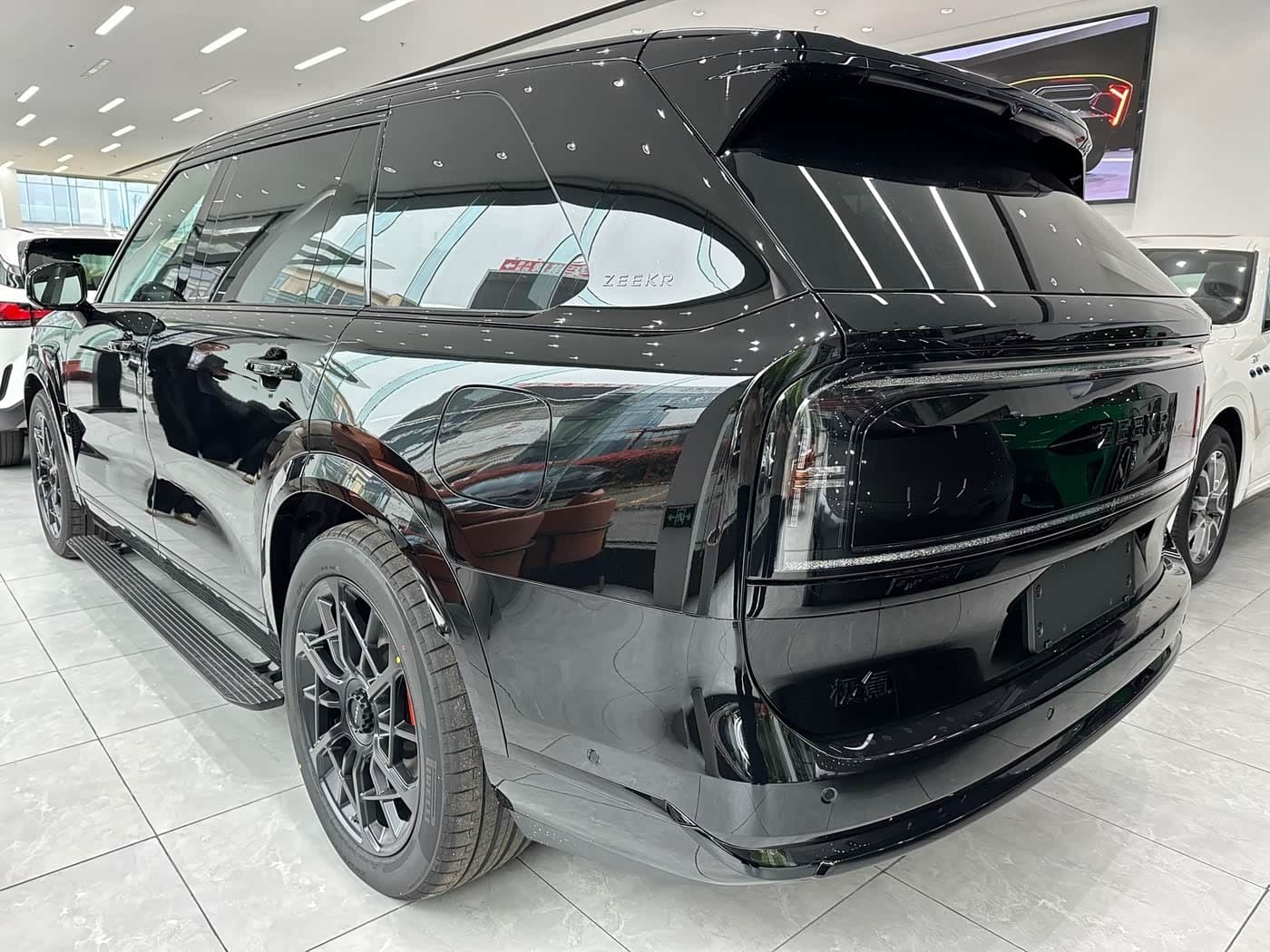 2025 Zeekr 9X Black, 100 km, China export – photo 13