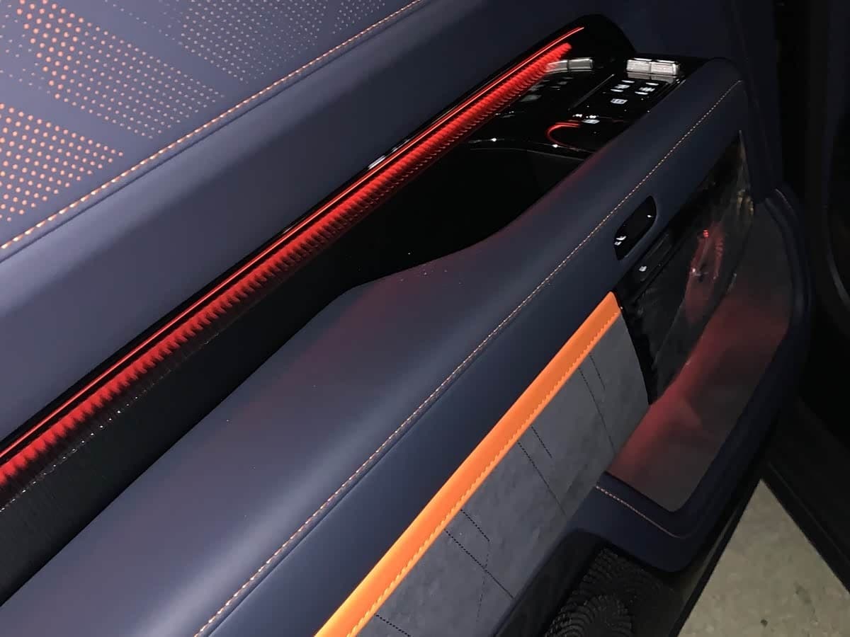 2025 Zeekr 9X Black, 100 km, China export – photo 8