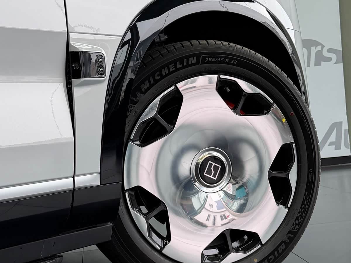 2025 Zeekr 9X White, 10 km, China export – photo 8
