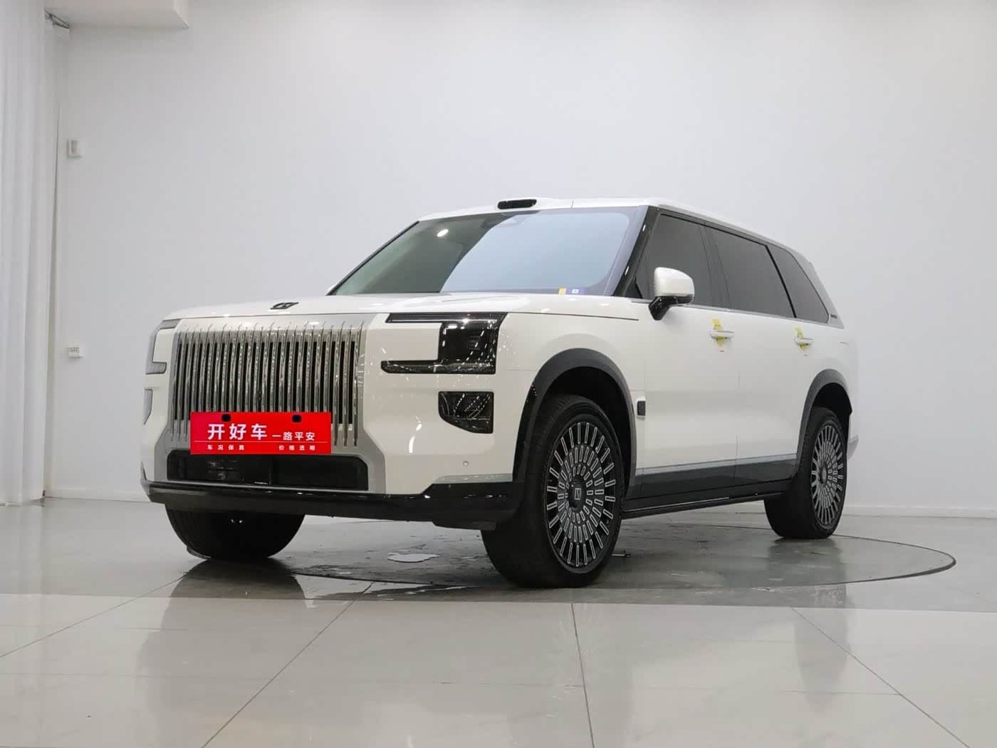2025 Zeekr 9X White, 17,000 km, China export – photo 1