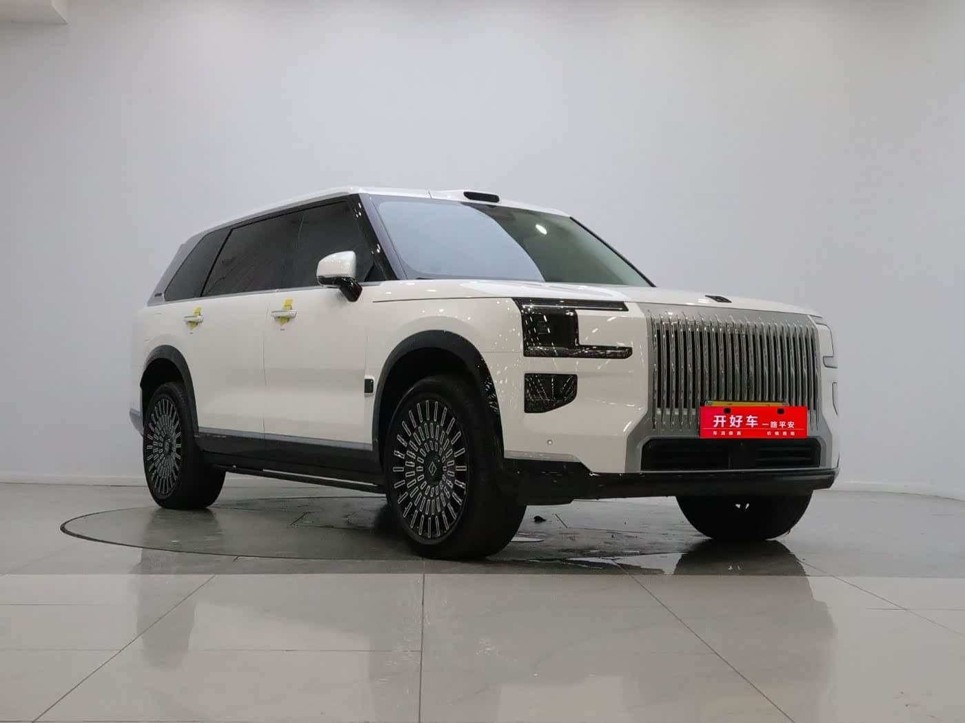 2025 Zeekr 9X White, 17,000 km, China export – photo 2