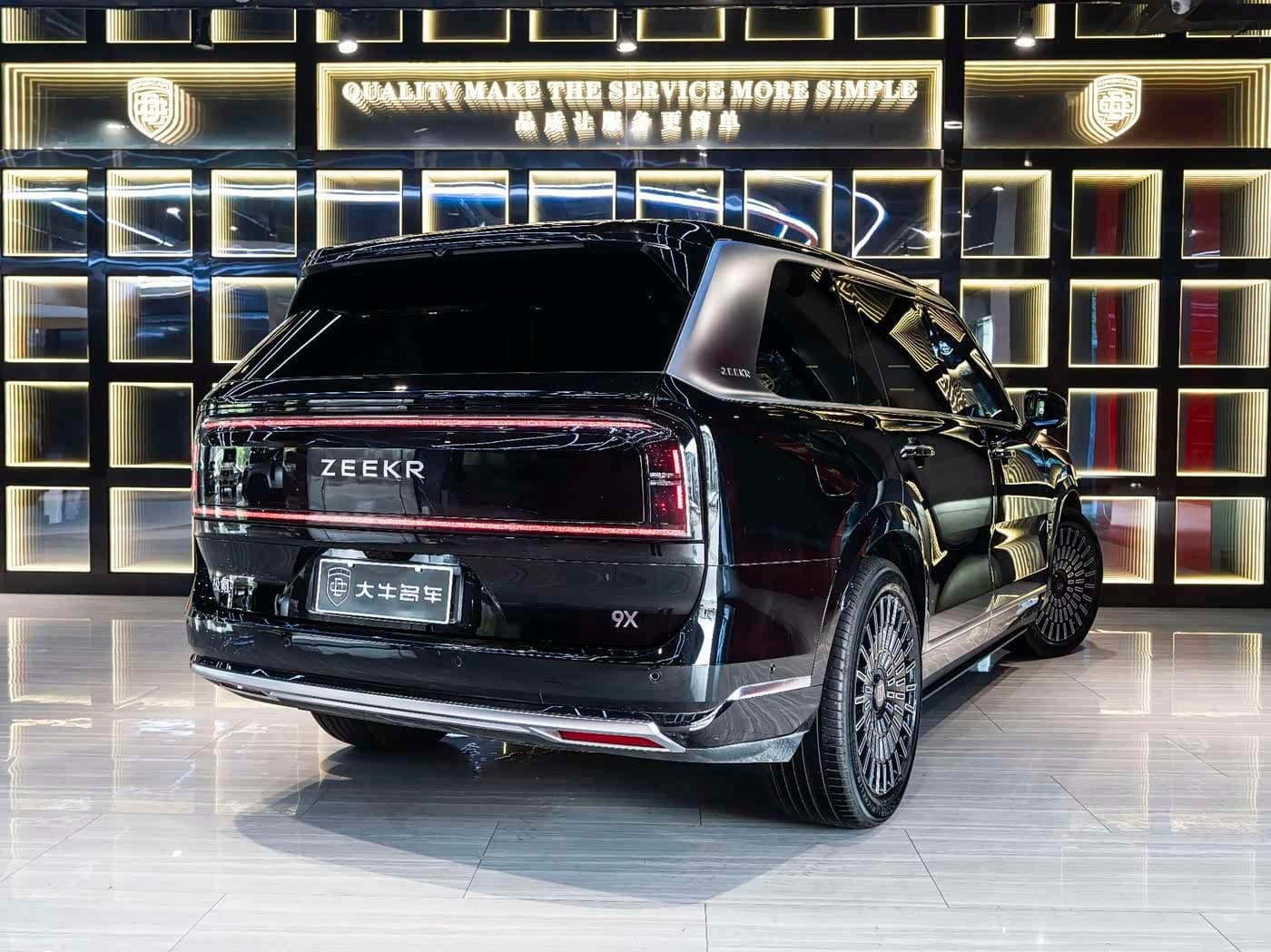 2025 Zeekr 9X Black, 6,000 km, China export – photo 6