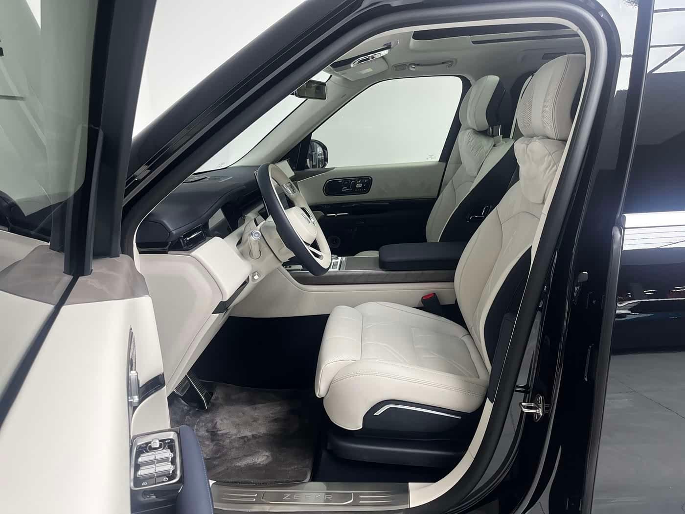 2025 Zeekr 9X Black, 4,000 km, China export – photo 15