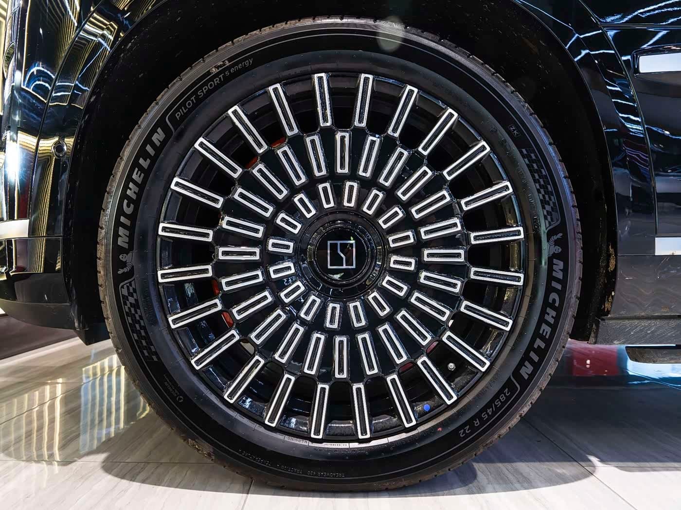 2025 Zeekr 9X Black, 6,000 km, China export – photo 11