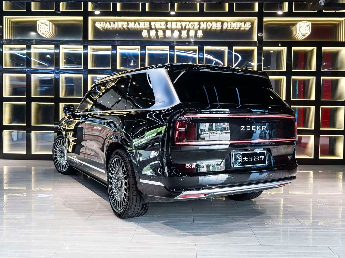 2025 Zeekr 9X Black, 6,000 km, China export – photo 4