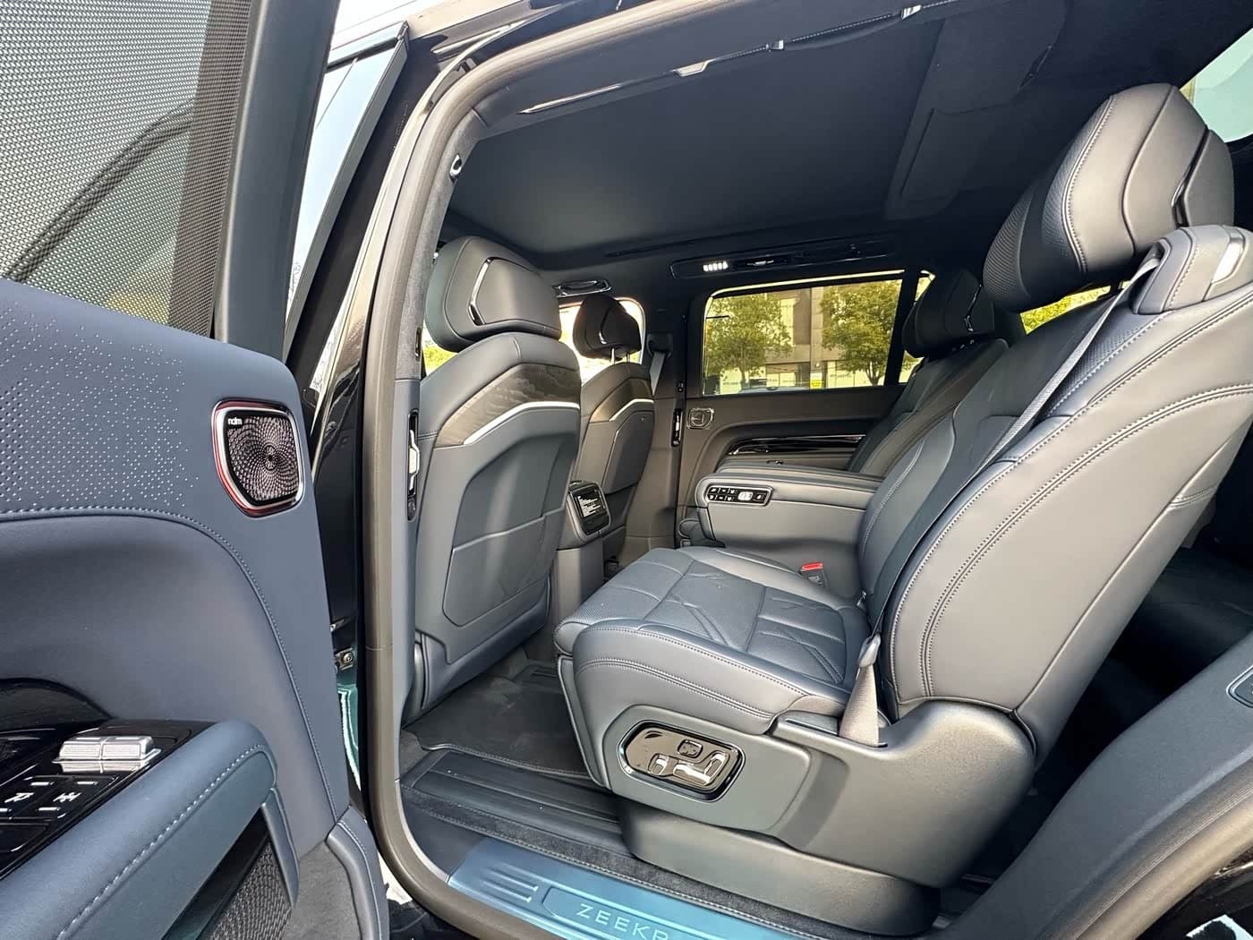 2025 Zeekr 9X Black, 1,000 km, China export – photo 7