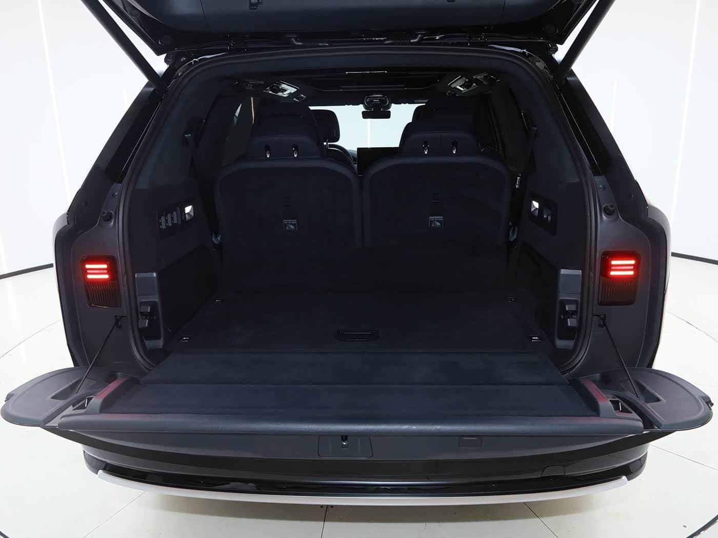 2025 Zeekr 9X Black, 12,500 km, China export – photo 11