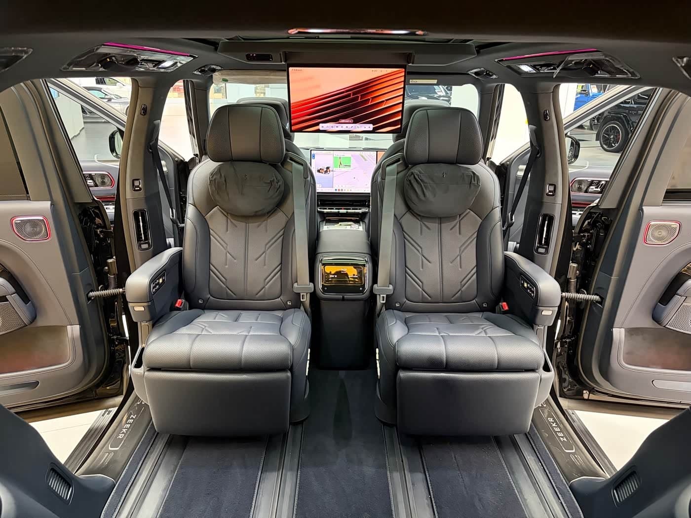 2025 Zeekr 9X Black, 8,200 km, China export – photo 14