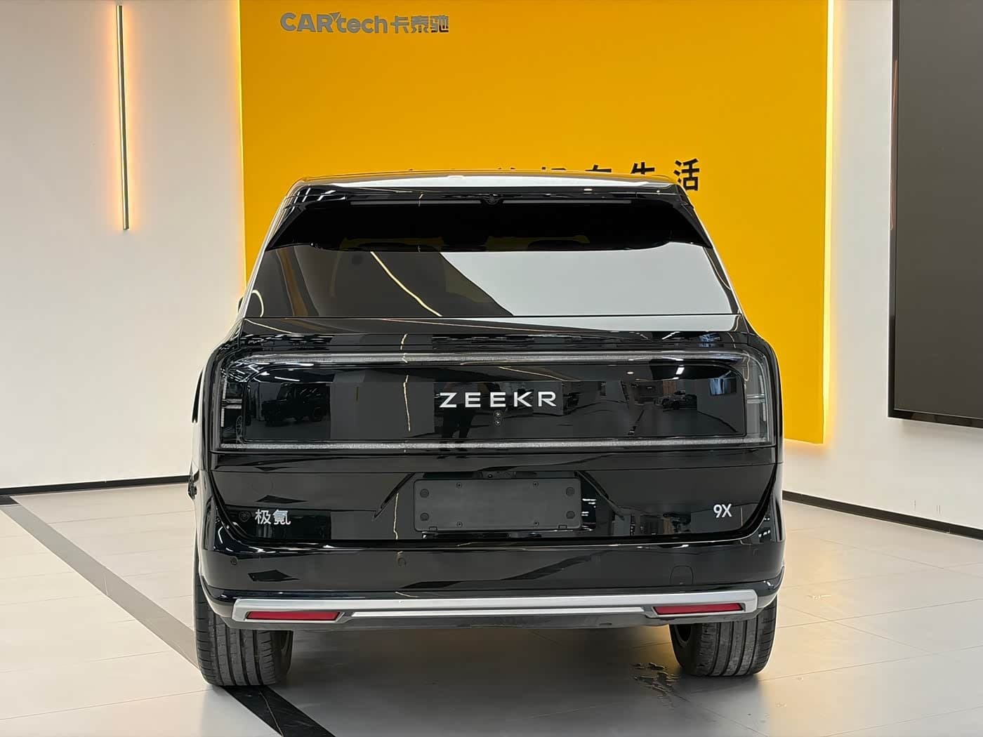 2025 Zeekr 9X Black, 8,200 km, China export – photo 6