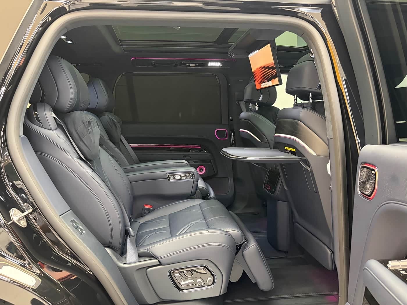 2025 Zeekr 9X Black, 8,200 km, China export – photo 11