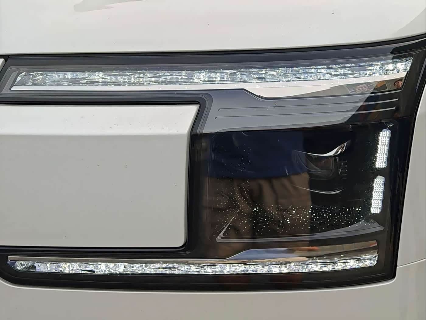 2025 Zeekr 9X White, 10 km, China export – photo 4