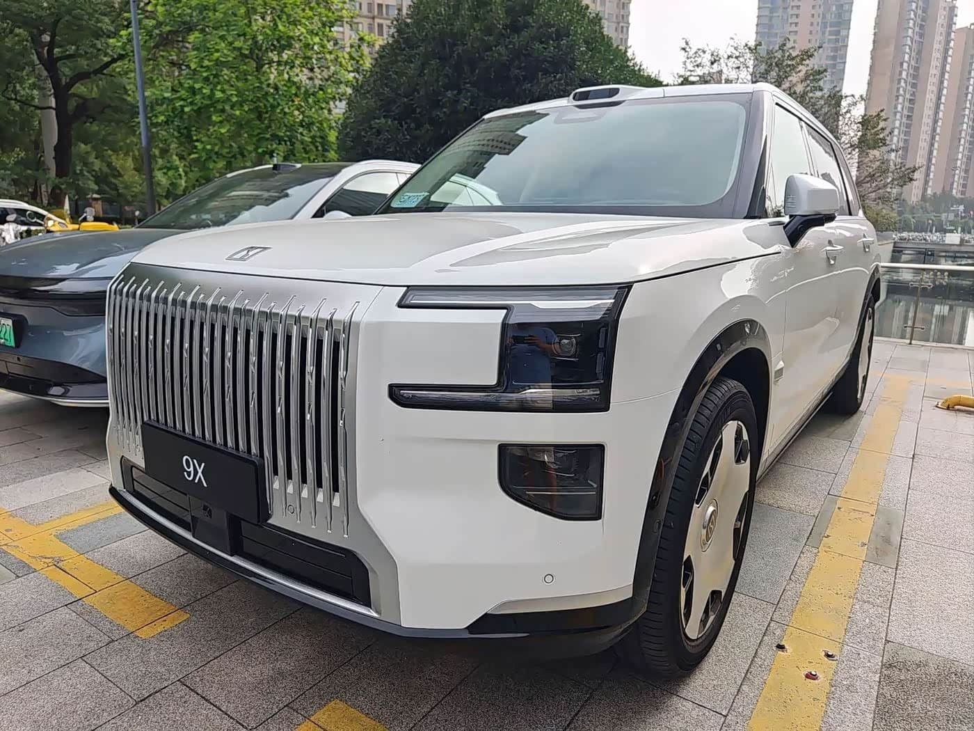 2025 Zeekr 9X White, 10 km, China export – photo 2