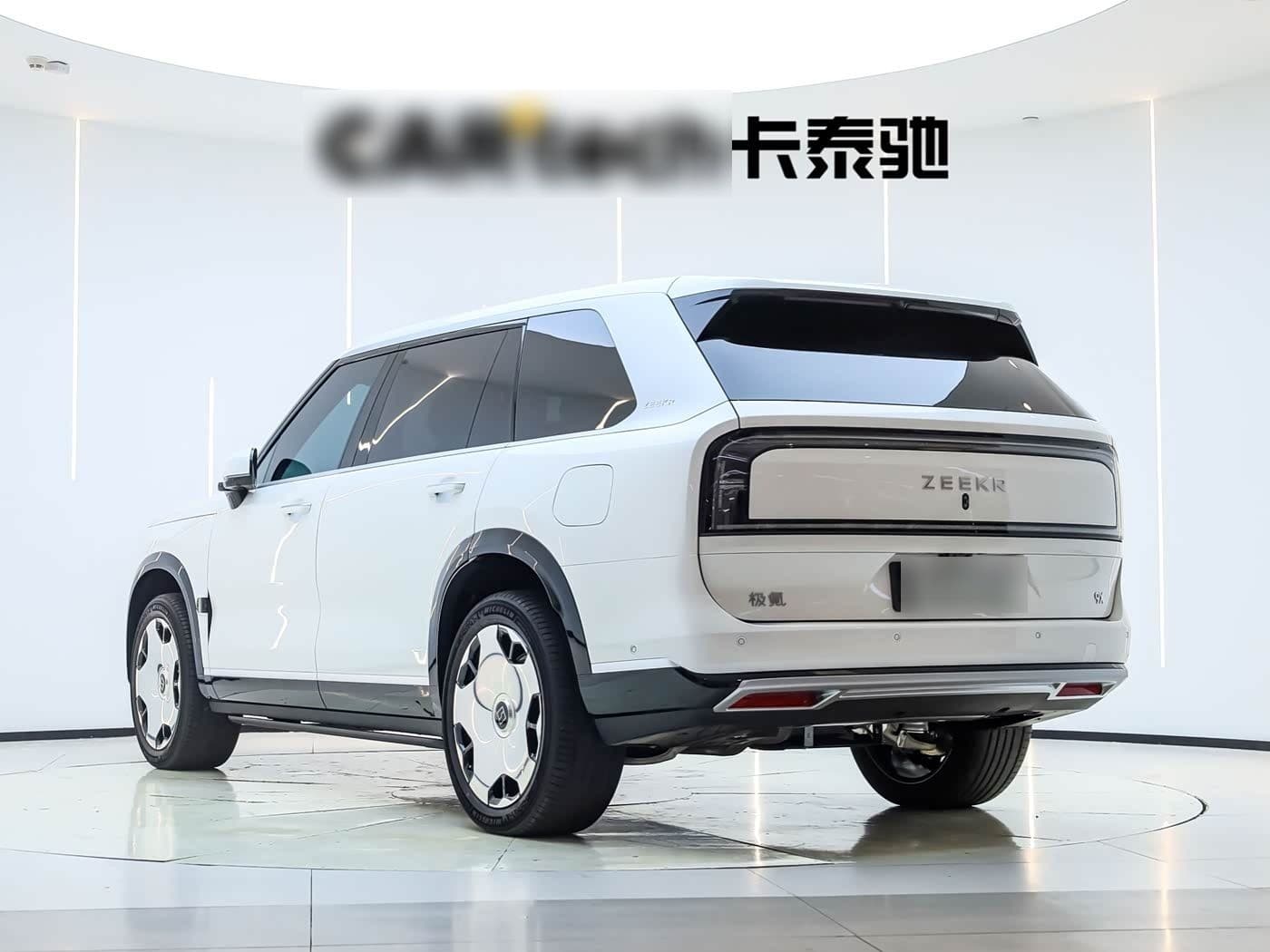 2025 Zeekr 9X White, 1,600 km, China export – photo 8