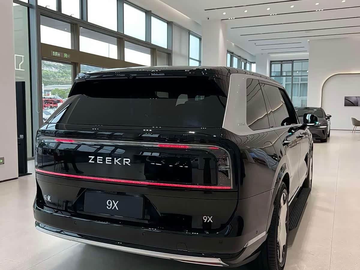 2025 Zeekr 9X Black, 10 km, China export – photo 3