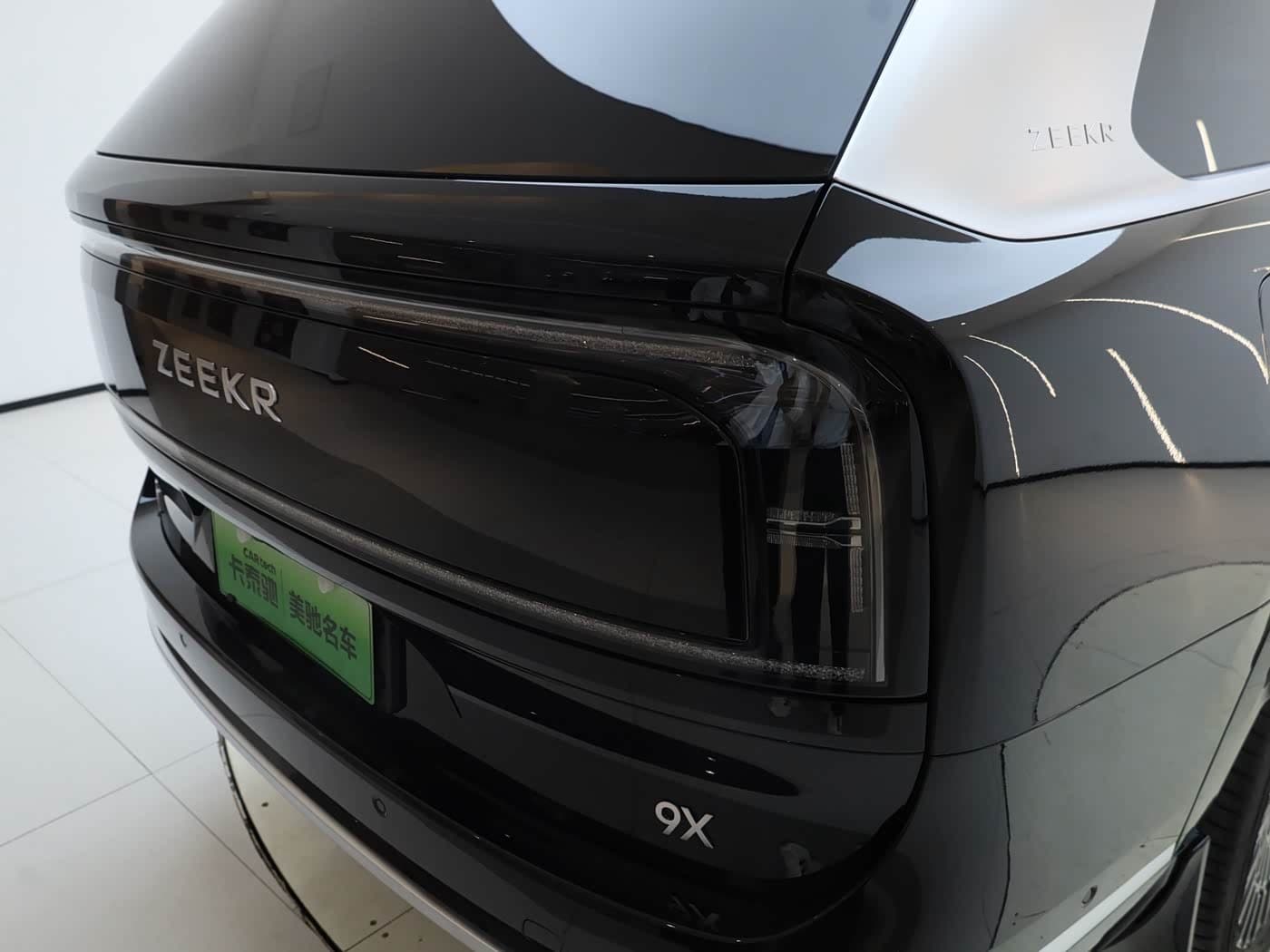 2025 Zeekr 9X Black, 12,500 km, China export – photo 3