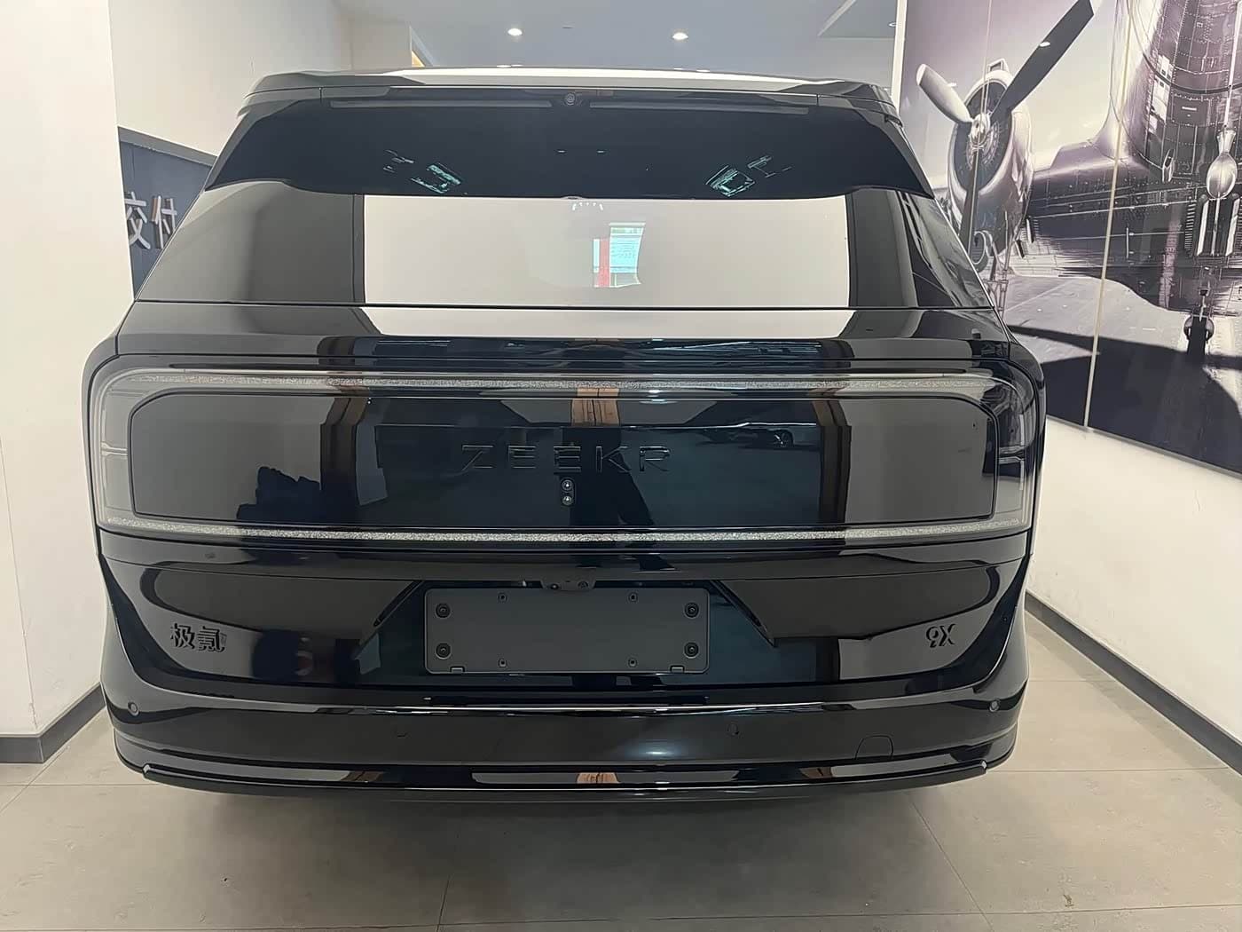 2025 Zeekr 9X Black, 100 km, China export – photo 5