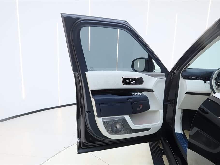 2025 Zeekr 9X Black, 2,600 km, China export – photo 17