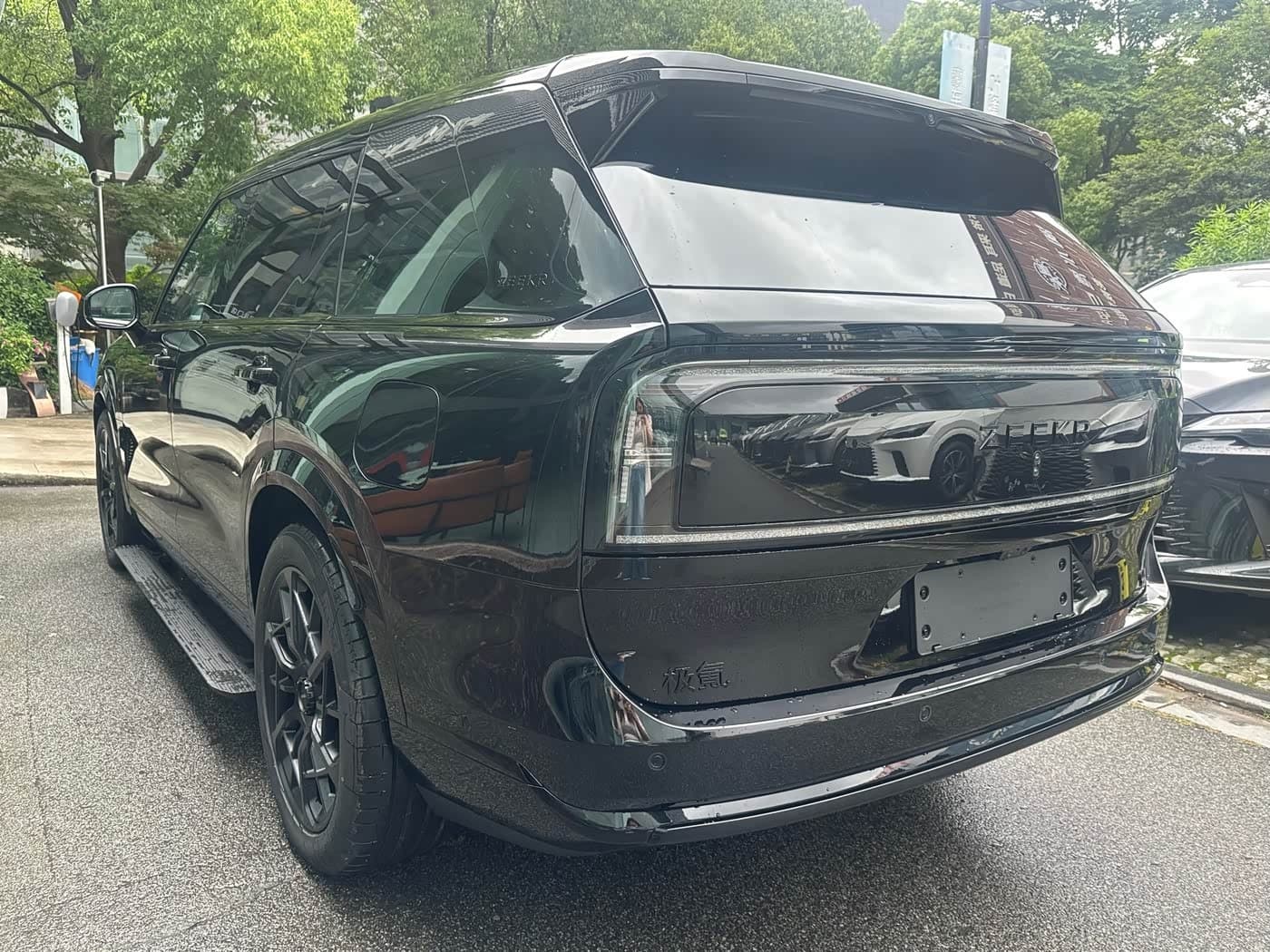 2025 Zeekr 9X Black, 100 km, China export – photo 17