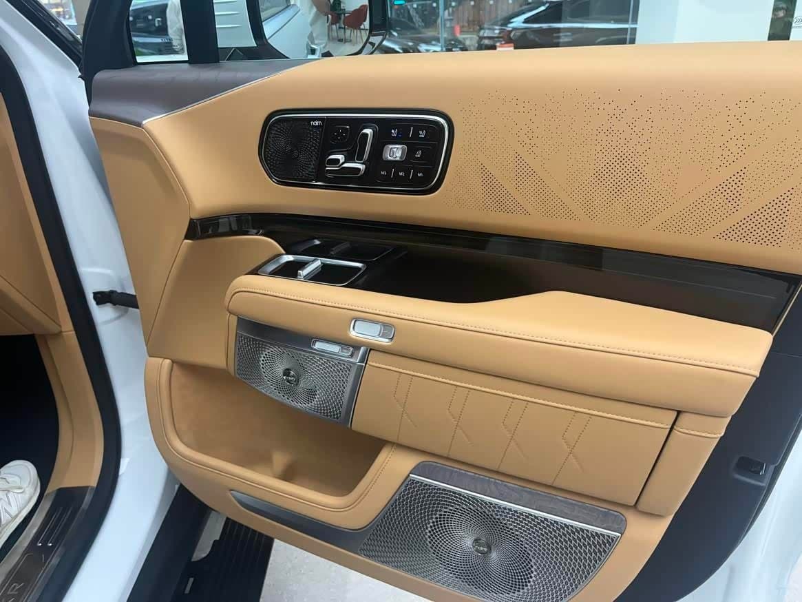 2025 Zeekr 9X White, 100 km, China export – photo 8