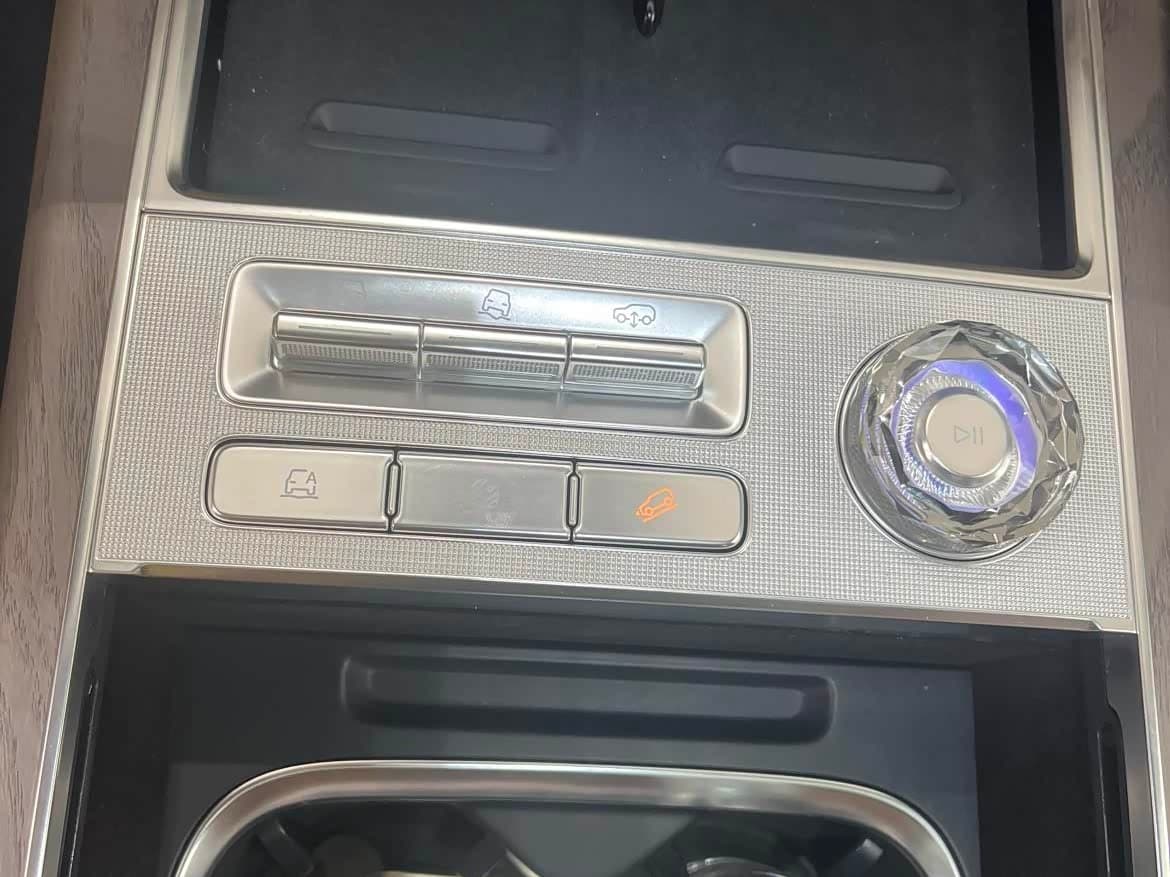 2025 Zeekr 9X White, 100 km, China export – photo 7