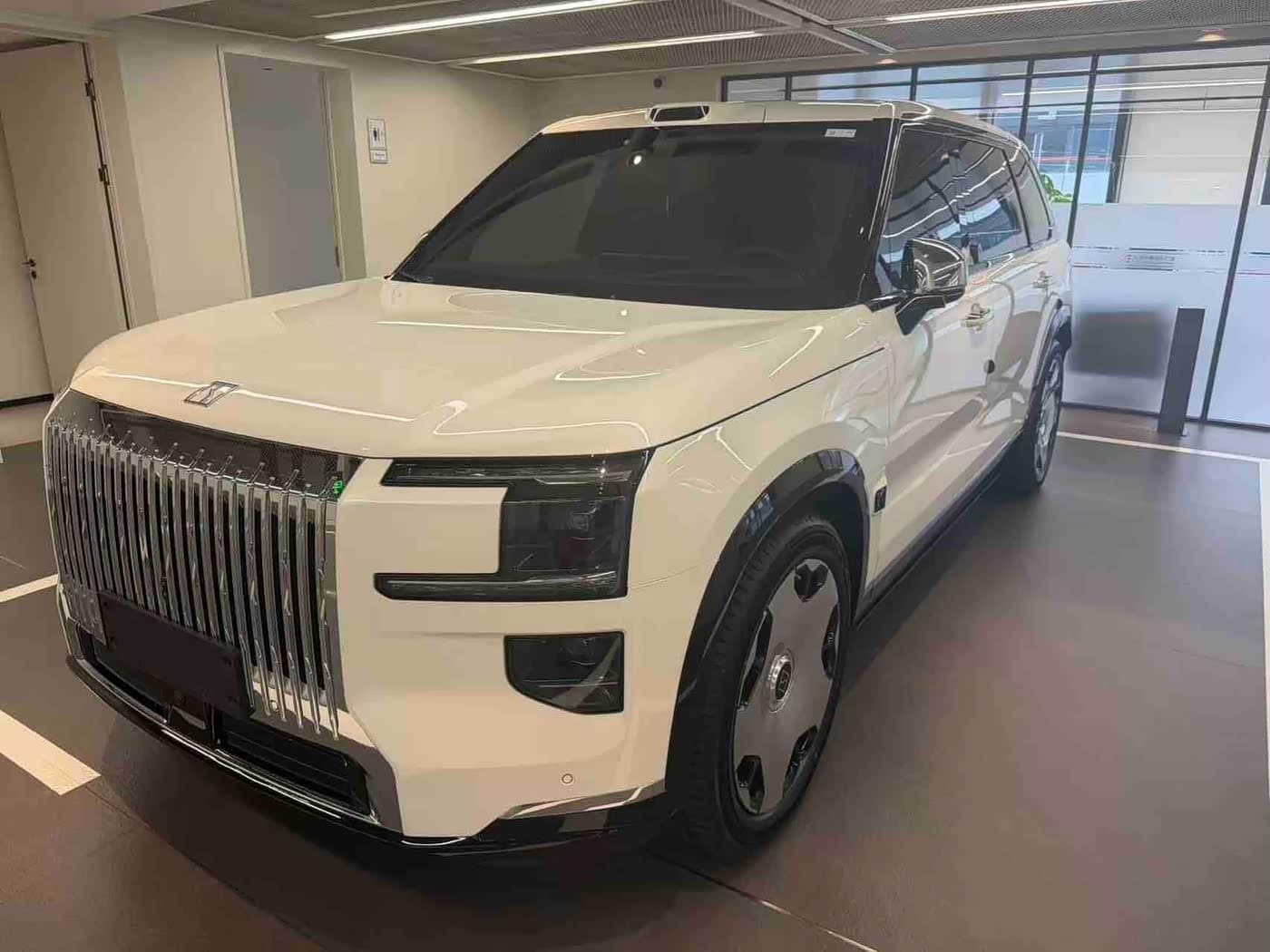2025 Zeekr 9X White, 7,500 km, China export – photo 1