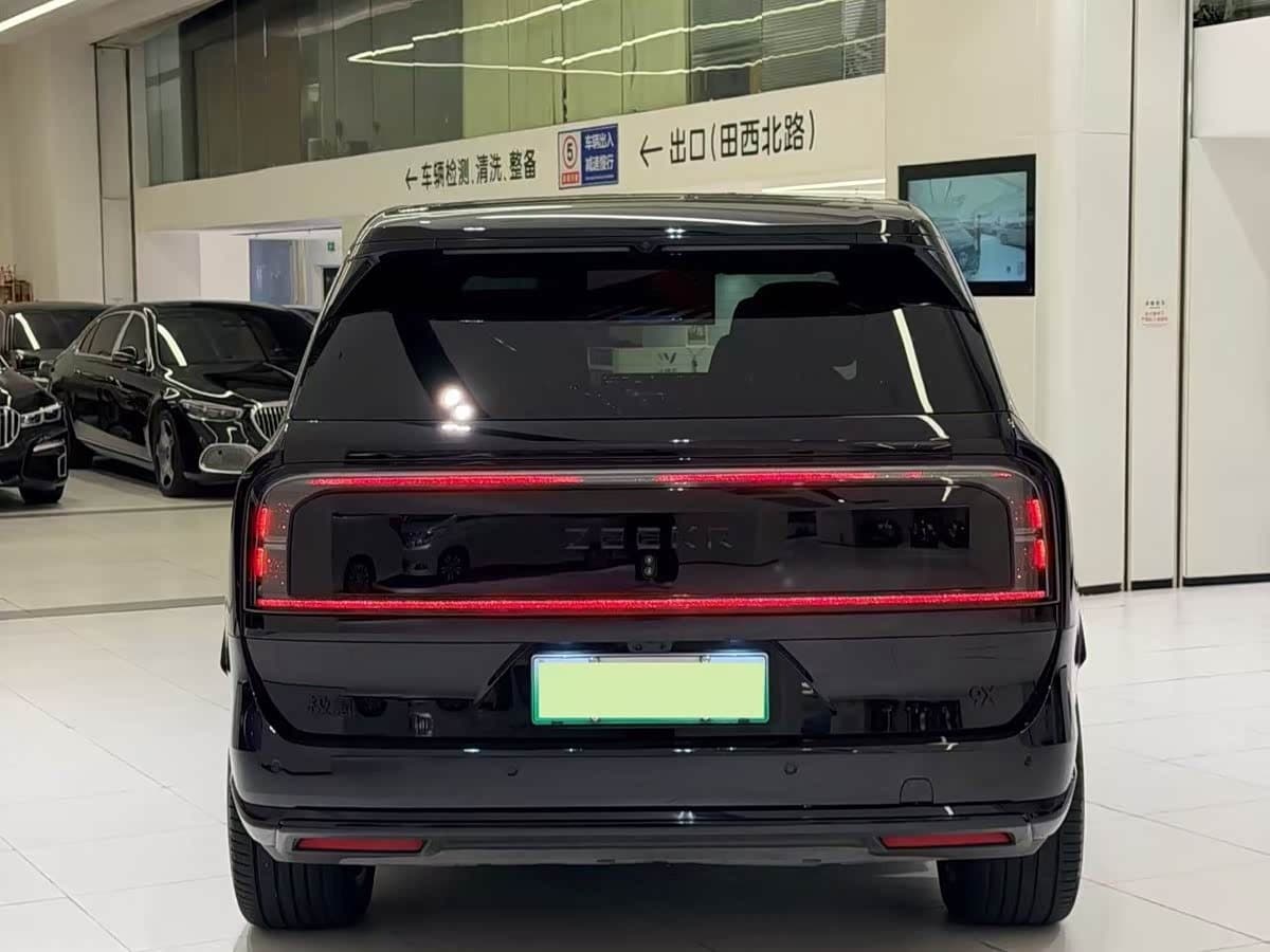 2025 Zeekr 9X Black, 24,000 km, China export – photo 3